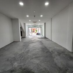 Hamilton Road (D8), Retail #572598801